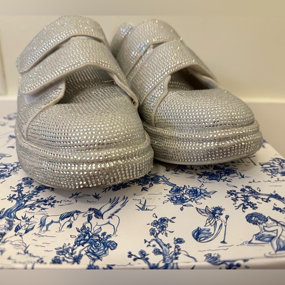 She Is CHEVAL Gunna Be A Supermodel Silver Sparkly Sneakers - Totally Buggin - 8 - Picture 6 of 16